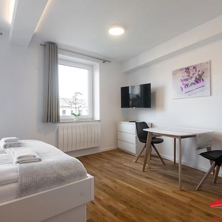 Apartment Nearto Old Town Sebastiana Street Krasków Εξωτερικό φωτογραφία